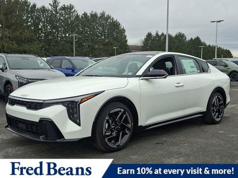 New 2025 Kia K4 GT-Line w/ GT-Line Premium Package image 2