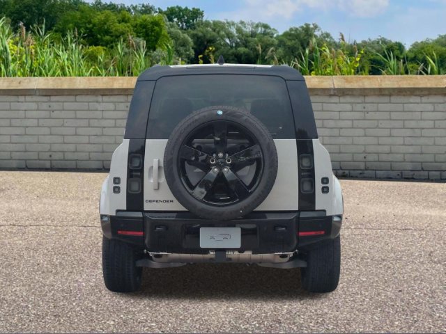 New 2026 Land Rover Defender 110 X-Dynamic SE AWD/4WD image 5