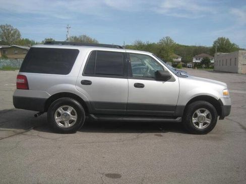 Used 2012 Ford Expedition XL w/ HD Trailer Tow Pkg image 4