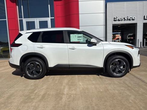 New 2026 Nissan Rogue SV w/ SV Premium Package image 5