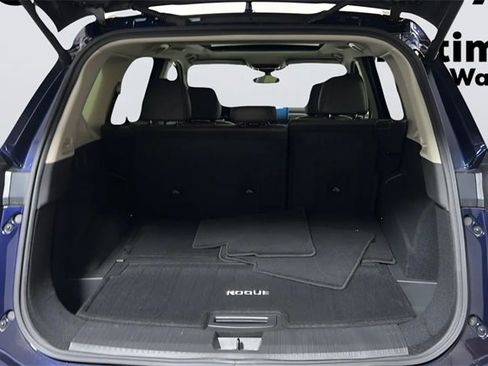 Used 2024 Nissan Rogue Platinum w/ Platinum Premium Package image 17