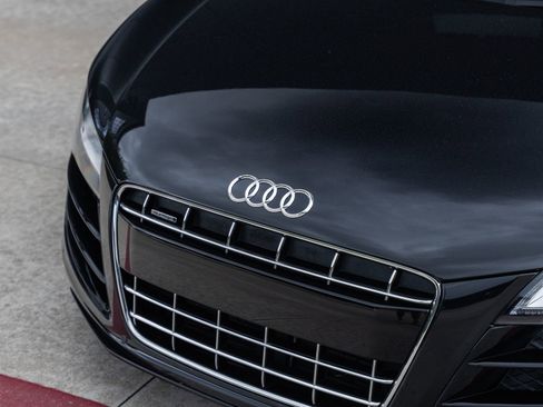 Used 2011 Audi R8 V10 AWD/4WD image 16