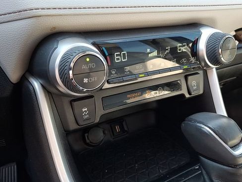 Used 2022 Toyota RAV4 XLE Premium FWD image 13