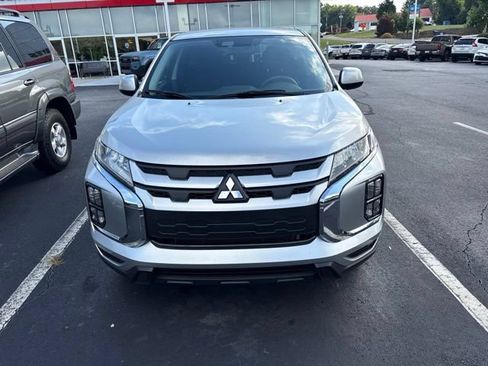 Used 2025 Mitsubishi Outlander Sport ES AWD/4WD image 2