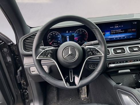Certified 2025 Mercedes-Benz GLS 450 4MATIC image 12