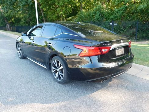 Used 2017 Nissan Maxima Platinum FWD image 3