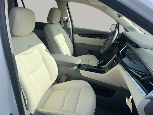 New 2025 Cadillac XT6 Premium Luxury w/ Technology Package image 15