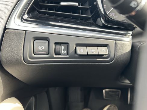 Used 2024 Cadillac XT6 Sport w/ Technology Package image 20