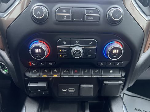 Used 2019 Chevrolet Silverado 1500 High Country w/ Technology Package image 23