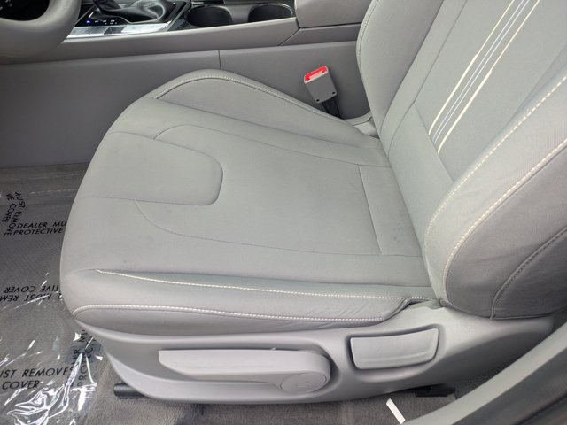 Used 2024 Hyundai Elantra Blue FWD image 20
