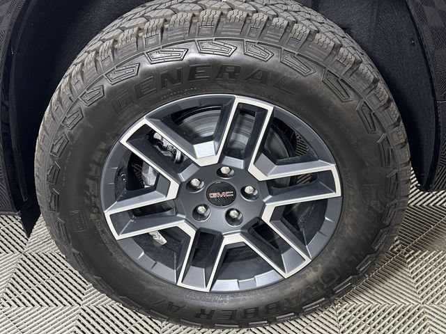 New 2027 GMC Terrain AT4 w/ Convenience Package III AWD/4WD image 35