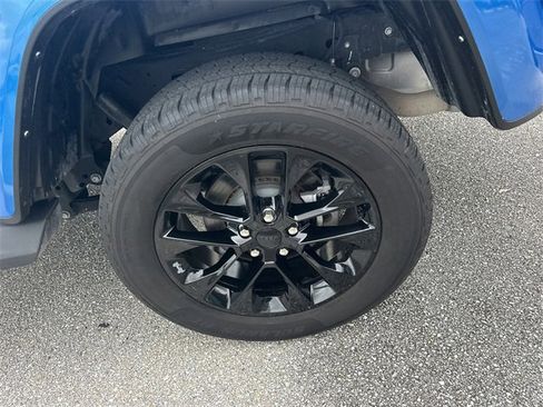 Used 2023 Jeep Gladiator Overland image 13