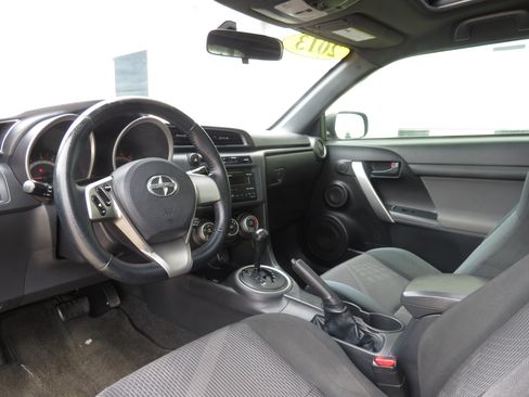 Used 2013 Scion tC FWD image 23