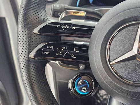 Certified 2025 Mercedes-Benz GLB 35 AMG 4MATIC image 29