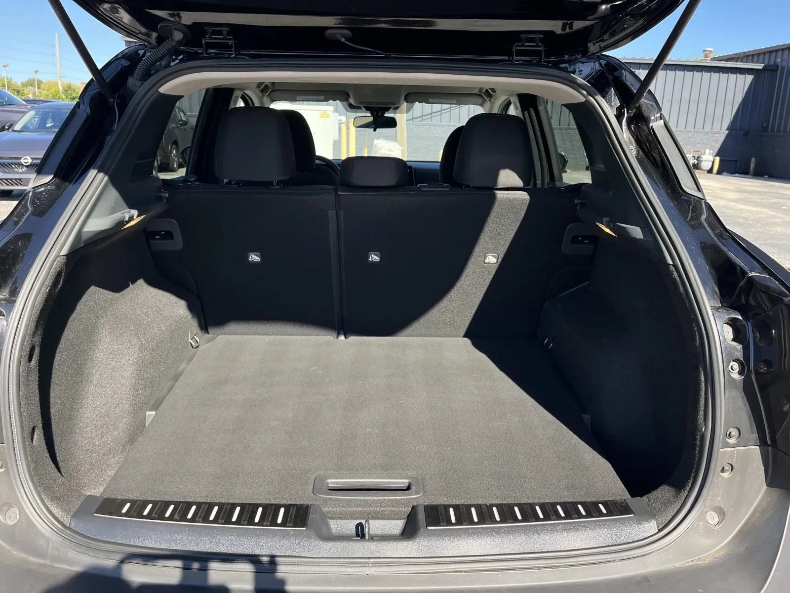 Used 2025 Nissan Kicks SV w/ Illumination Package FWD image 19