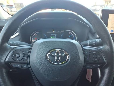 Used 2024 Toyota RAV4 LE image 21