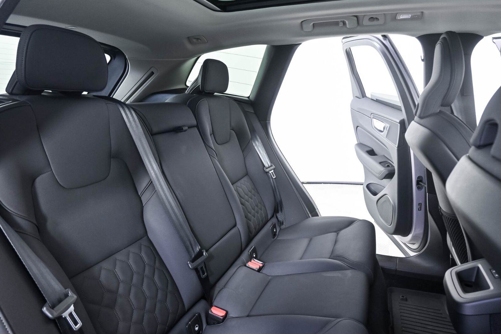 Certified 2026 Volvo XC60 B5 Plus AWD/4WD image 20