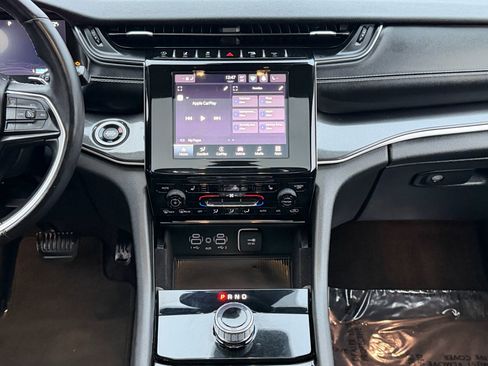 Used 2022 Jeep Grand Cherokee L Laredo w/ Luxury Tech Group I image 18