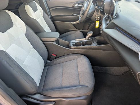 Certified 2024 Chevrolet Trax LS FWD image 12