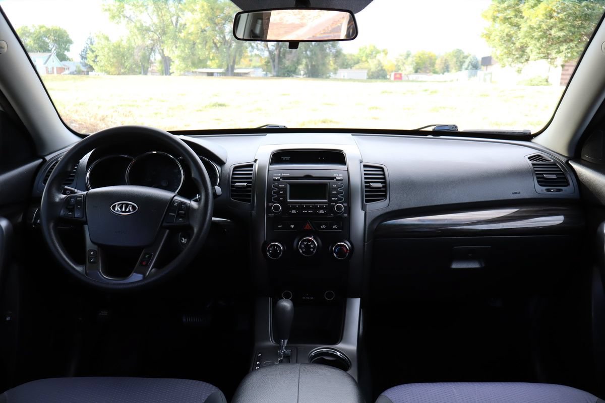 Used 2013 Kia Sorento LX AWD/4WD image 16