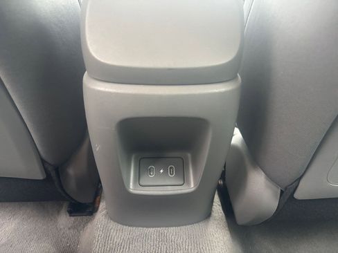 Used 2025 Hyundai Elantra SEL FWD image 23
