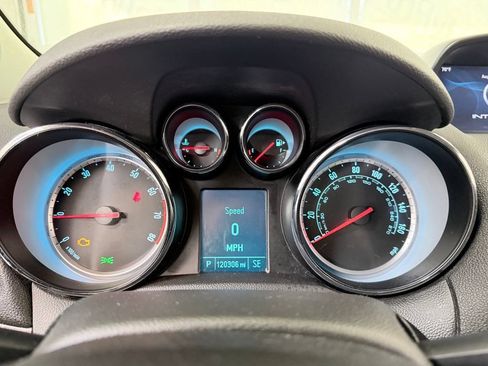 Used 2014 Buick Encore FWD image 39