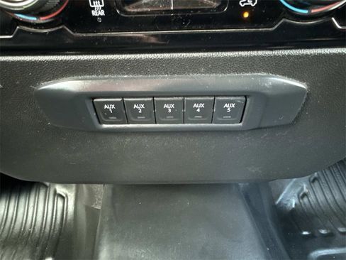 Used 2024 Chevrolet Silverado 2500 LT w/ Convenience Package image 20