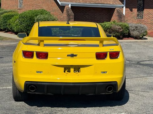 Used 2012 Chevrolet Camaro SS RWD image 5