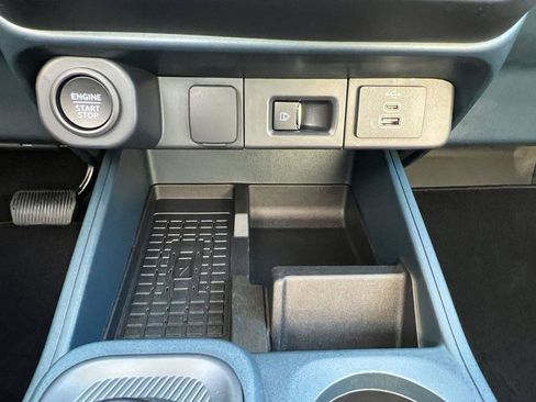 Used 2025 Ford Maverick Lariat image 21