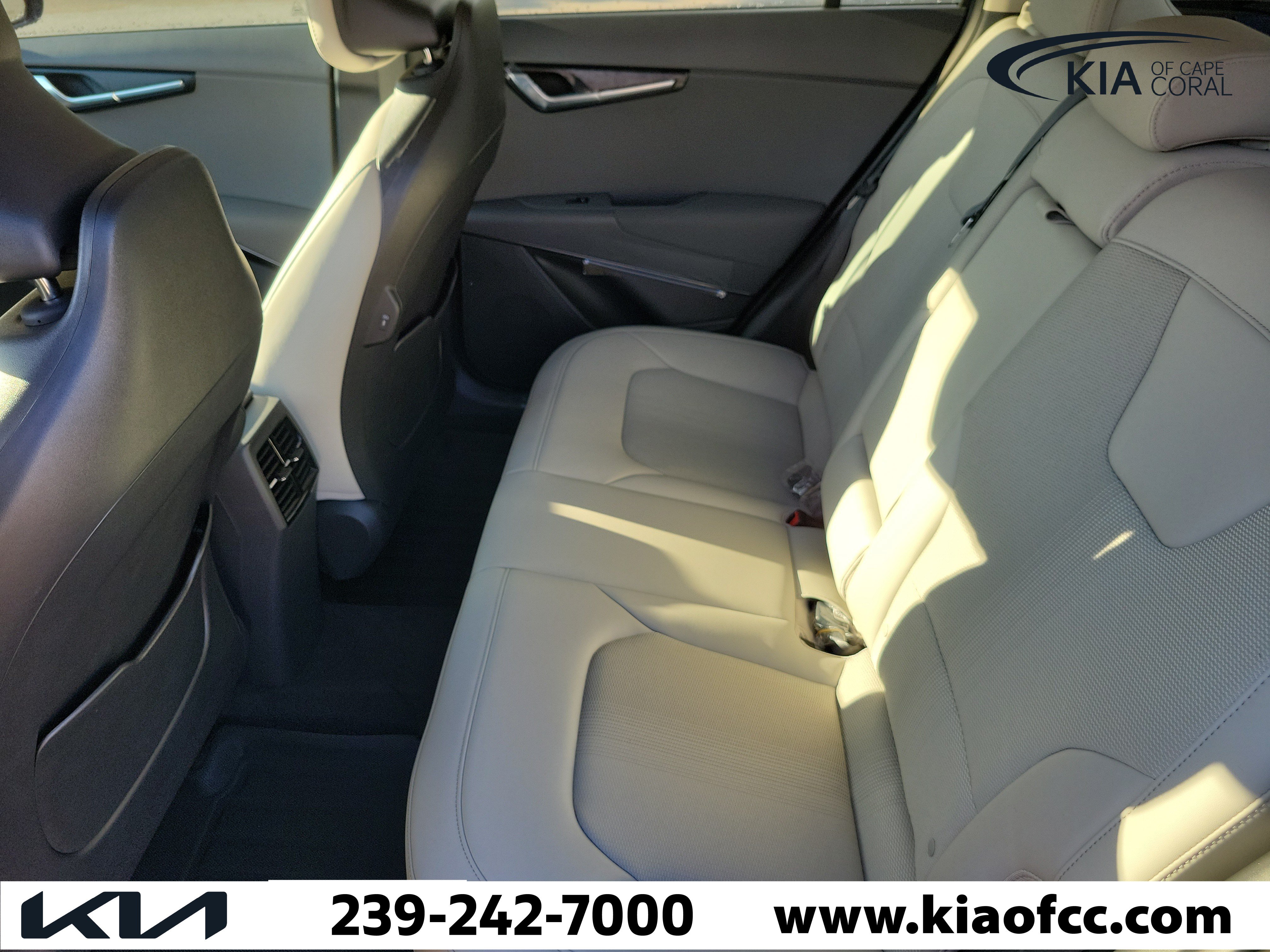 New 2026 Kia Niro EX FWD image 12