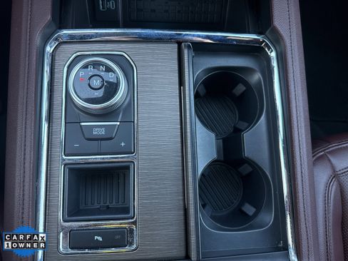 Used 2024 Ford Expedition Limited image 17