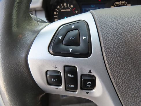 Used 2012 Ford Edge SEL image 17