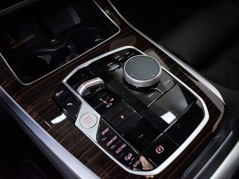 New 2026 BMW X5 xDrive40i w/ Premium Package image 18