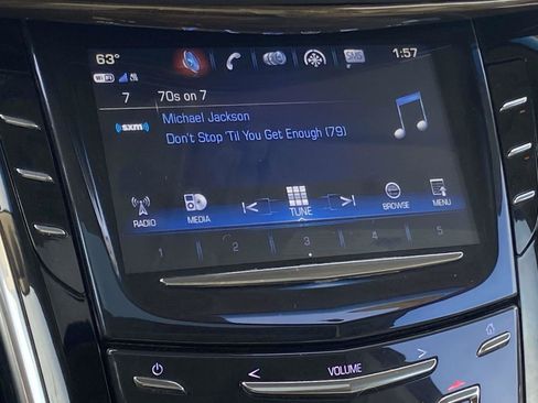 Used 2019 Cadillac Escalade Premium Luxury image 21