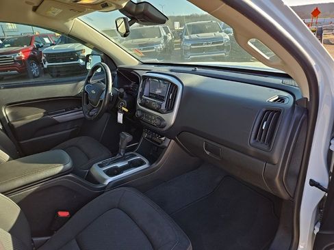 Used 2021 Chevrolet Colorado LT w/ Safety Package image 21