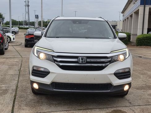 Used 2017 Honda Pilot Touring image 2