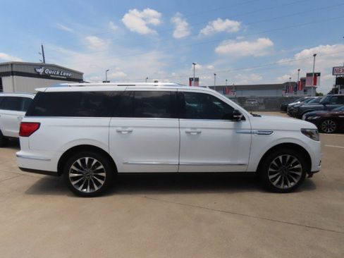 Used 2021 Lincoln Navigator L Reserve w/ Luxury Package AWD/4WD image 8
