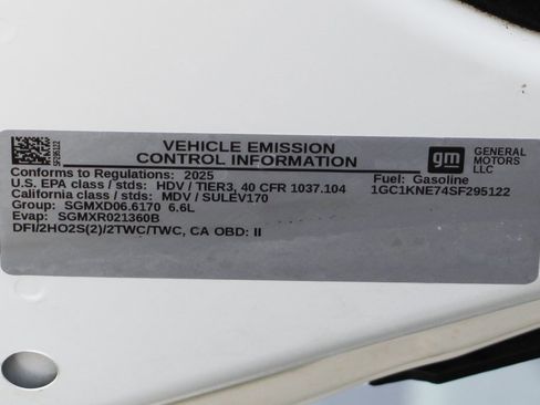 Used 2025 Chevrolet Silverado 2500 LT w/ Convenience Package image 12