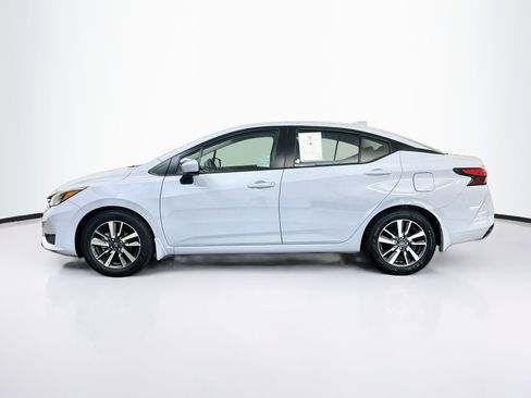 Used 2025 Nissan Versa SV w/ Trunk Package FWD image 4