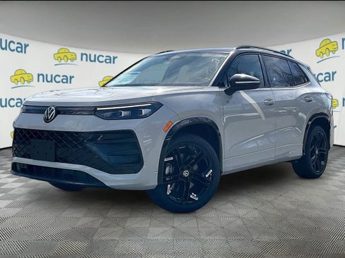 New 2026 Volkswagen Tiguan SE R-Line AWD/4WD image 3