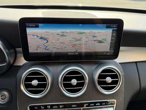 Used 2019 Mercedes-Benz C 300 4MATIC Sedan w/ Multimedia Package image 7