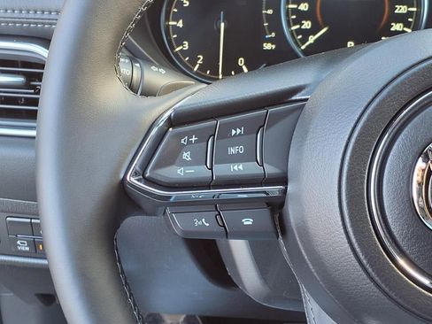 New 2025 MAZDA CX-5 Signature image 18