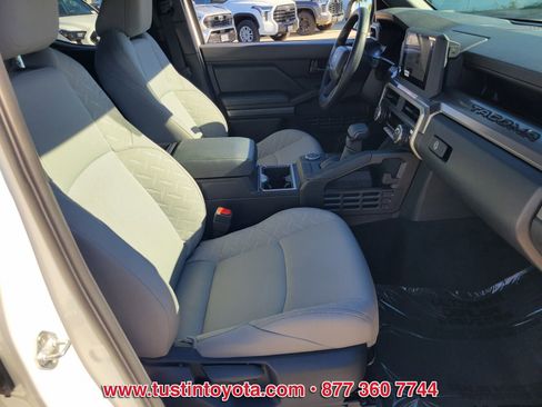 Certified 2025 Toyota Tacoma SR5 image 15