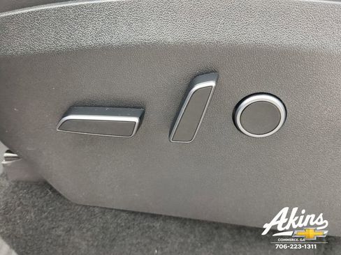 Used 2023 Tesla Model Y Long Range image 30