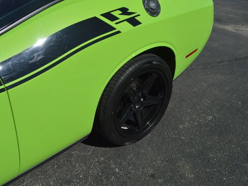 Used 2015 Dodge Challenger R/T Plus image 4