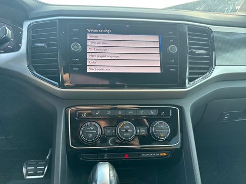 Used 2022 Volkswagen Atlas Cross Sport SEL Premium R-Line AWD/4WD image 20