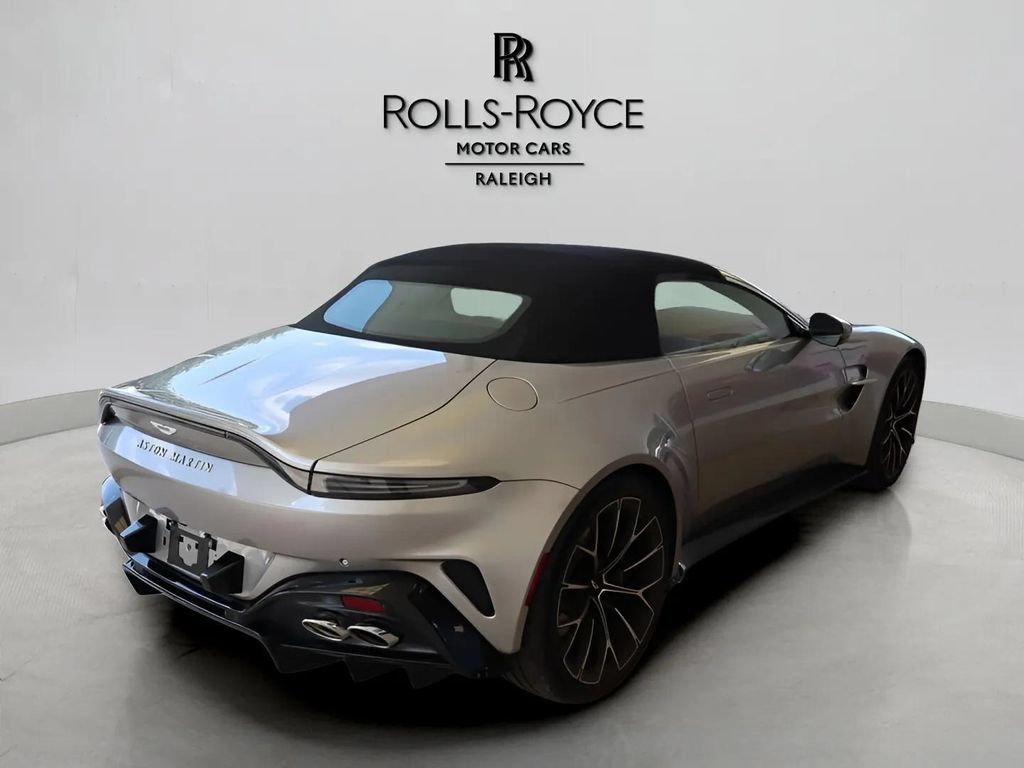 Used 2026 Aston Martin V8 Vantage Convertible RWD image 12