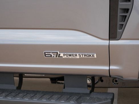 New 2026 Ford F350 XLT w/ XLT Premium Package AWD/4WD image 9