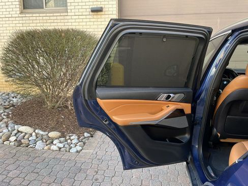 Used 2019 BMW X5 xDrive40i w/ Premium Package AWD/4WD image 14