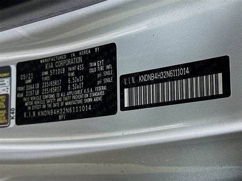 Certified 2022 Kia Carnival LX image 34